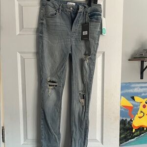 Trendy Distressed Skinny Jeans